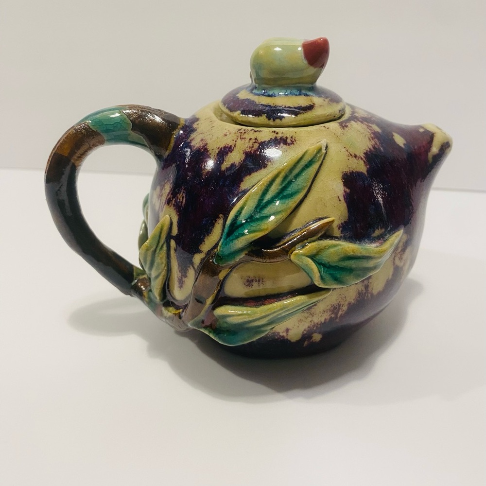 Vintage Majolica Glazed Ceramic Teapot Shiwan China 3”